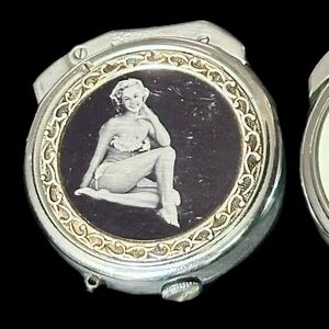 Vintage Rare 1950s Zenith Souvenir Lghter Pin Up Girl in a flower bikini.